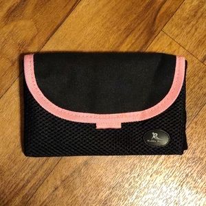 Magnetic running buddy pouch great for any gender